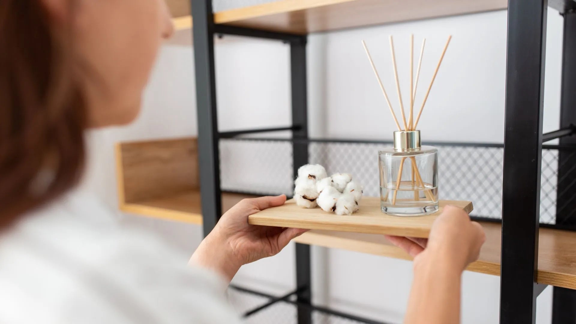 Exploring the Advantages and Uses of Reed Diffusers Compared to Traditional Air Fresheners