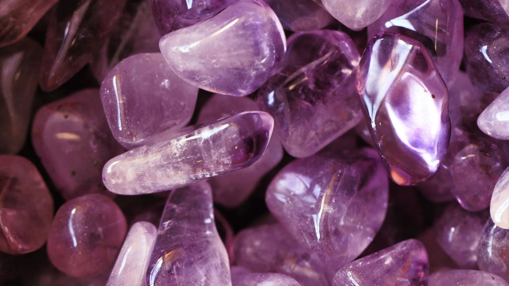 Amethyst: Unlocking the Mystical Connection Between Aquarius and its Perfect Stone