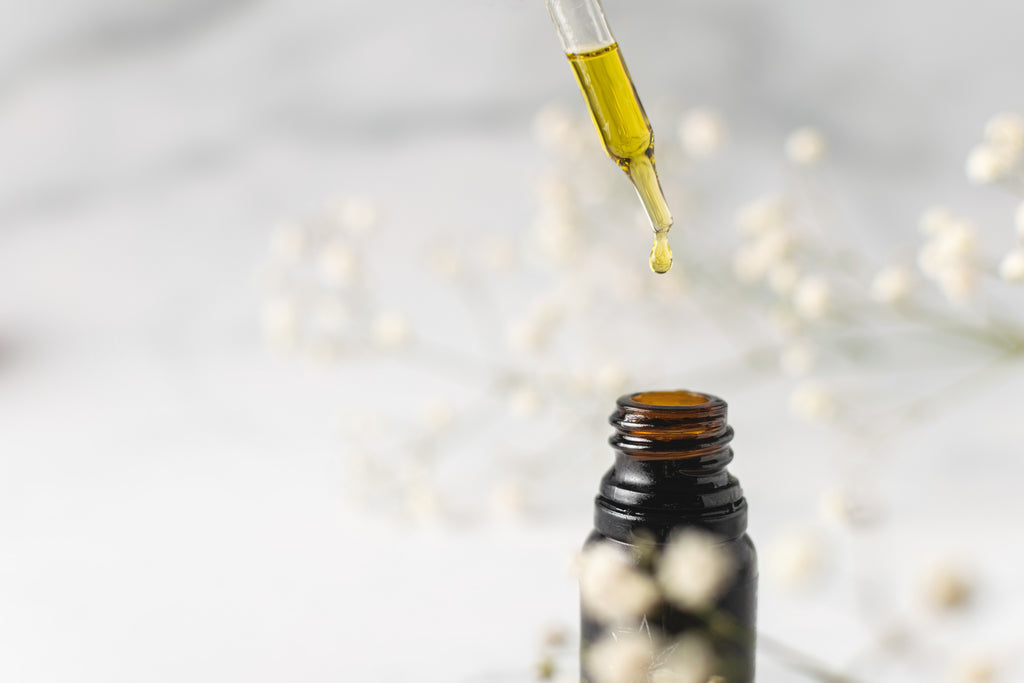 How do Essentials Oils and Aromatherapy go together?