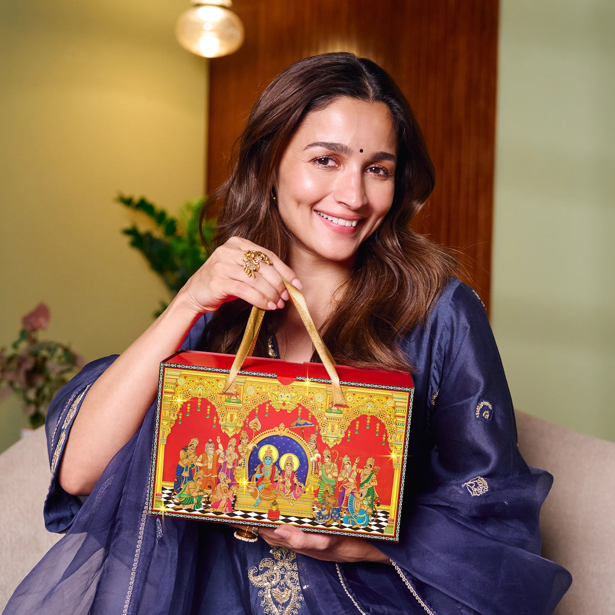 Phool Ram Darbar Diwali Decor Giftbox with candle spinner